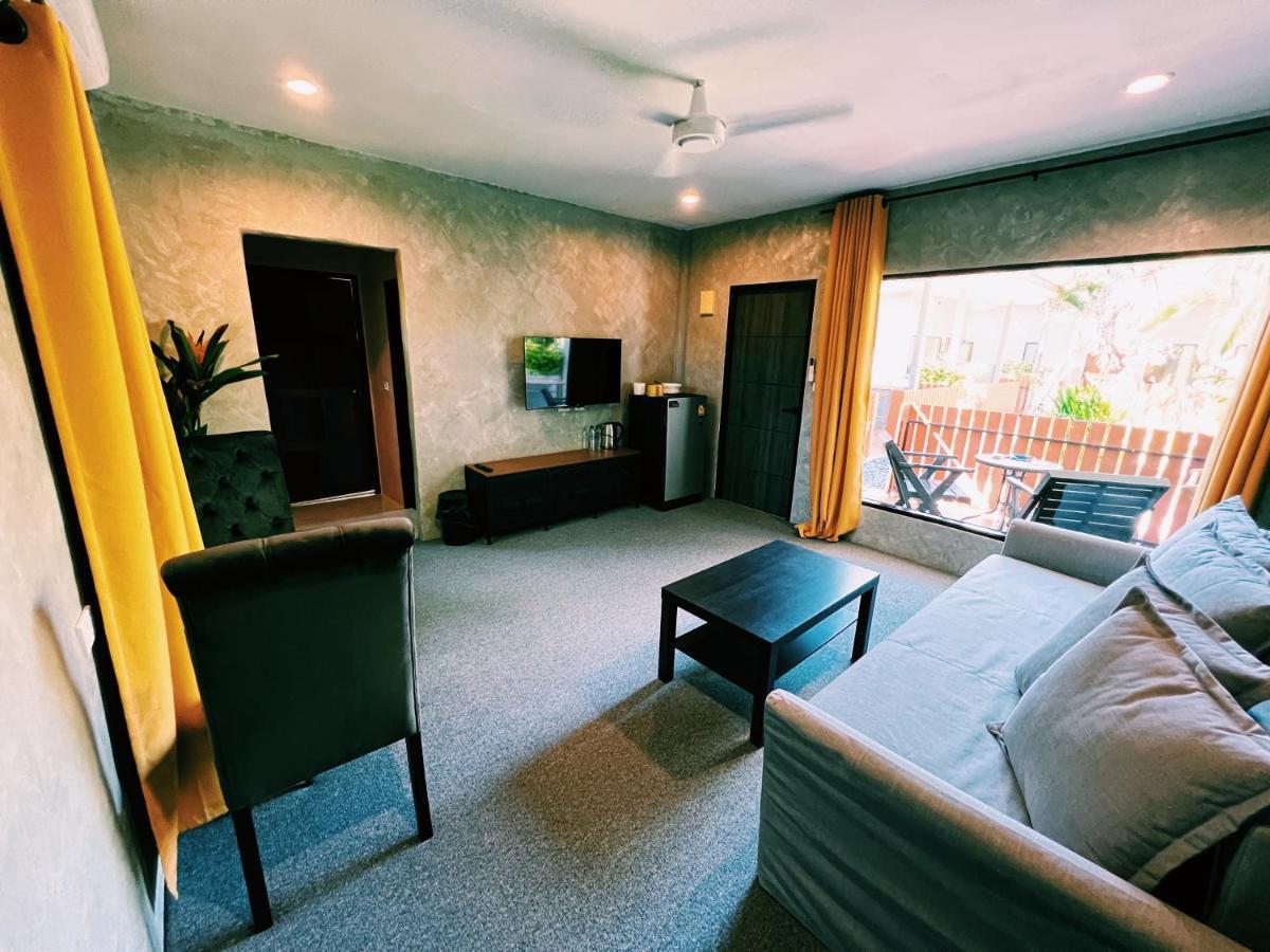 Vivi Hotel Resort Phuket Bagian luar foto