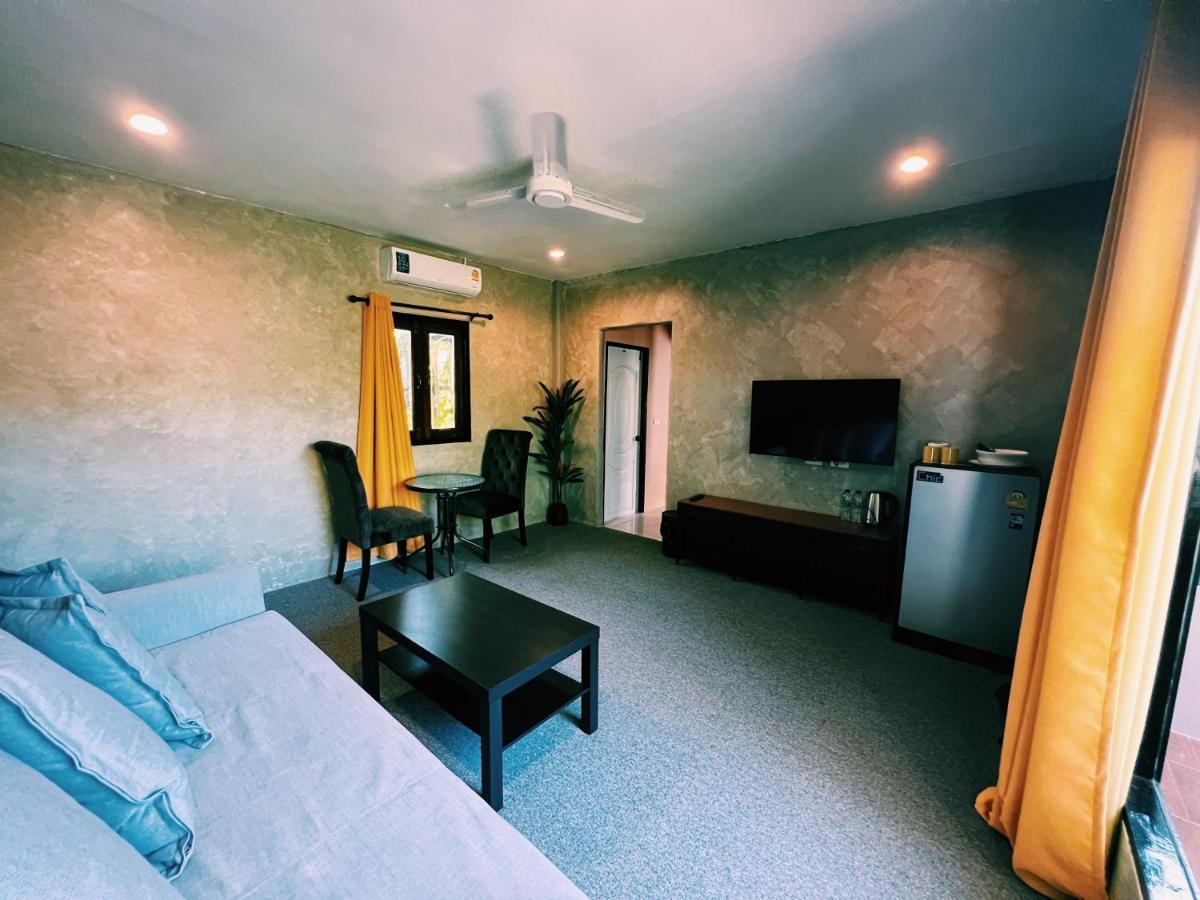 Vivi Hotel Resort Phuket Bagian luar foto