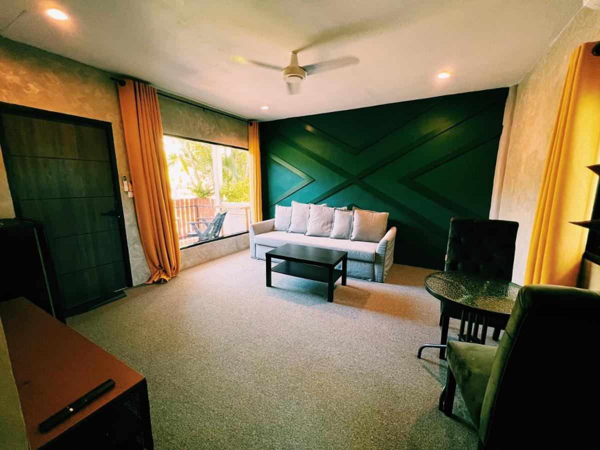 Vivi Hotel Resort Phuket Bagian luar foto