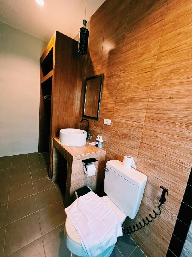 Vivi Hotel Resort Phuket Bagian luar foto