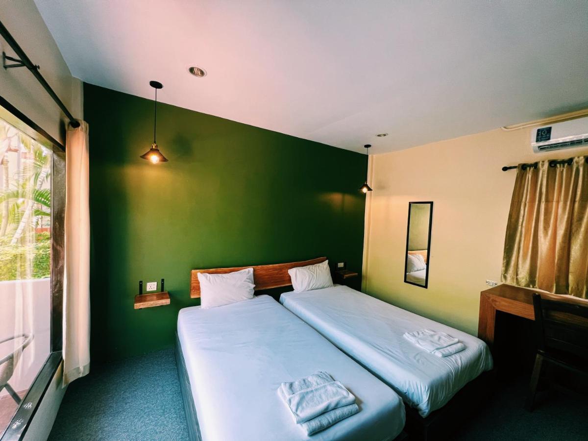 Vivi Hotel Resort Phuket Bagian luar foto